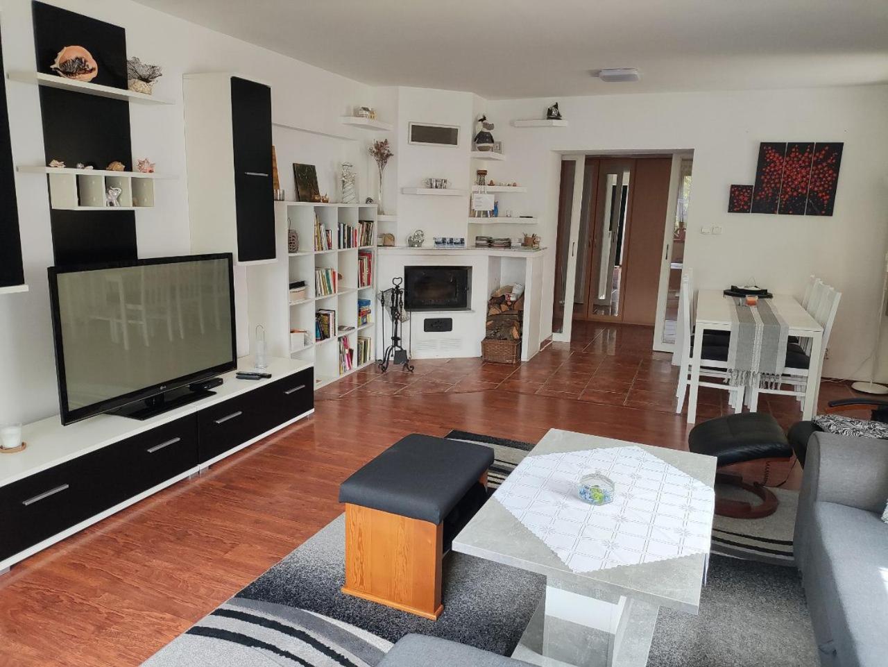 Na Kopci 84 Apartman Stare Krecany Kültér fotó
